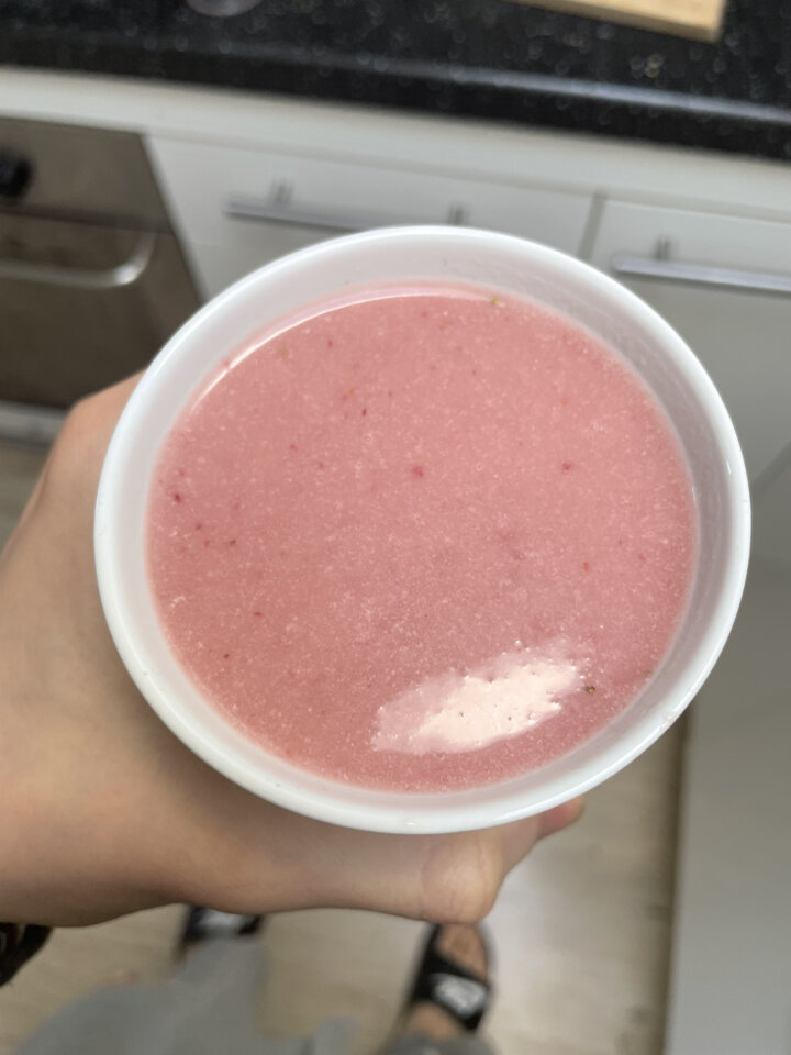 vegan strawberry banana smoothie